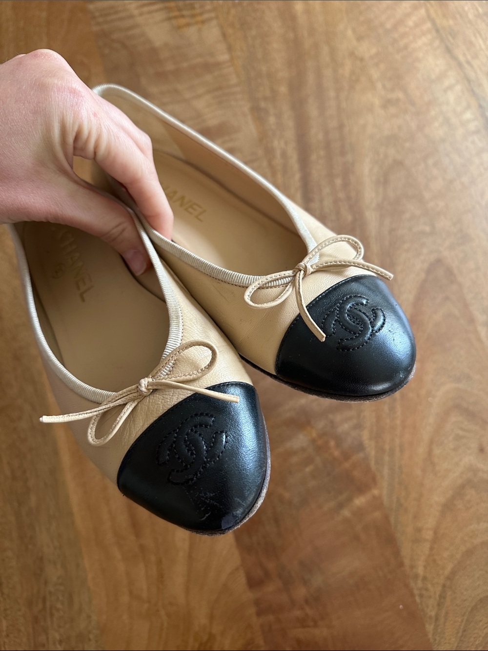CHANEL Beige Black Cap Toe Bow Ballet Flats Size 36.5 Tan Black - Picture 3 of 9